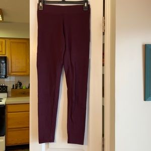 Leggings size small burgundy in color